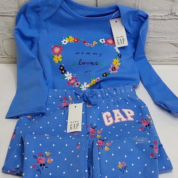 'BABY GAP' 'BRANNAN BEAR' LOGO BODYSUIT & LOGO FLEECE JOGGERS 2-PIECE OUTFIT